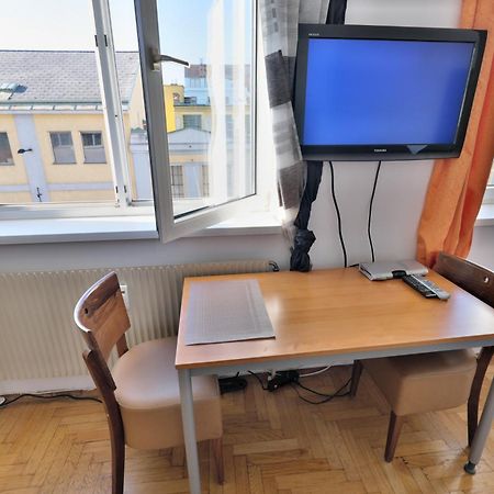 Schoenbrunn Apartment Wiedeń Zewnętrze zdjęcie
